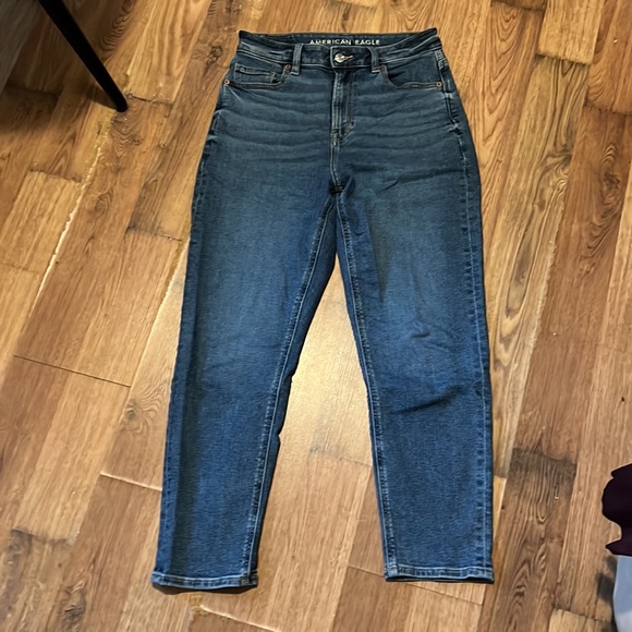American Eagle Stretch Mom Jeans Medium Wash Size 4 Short - Picture 4 of 5